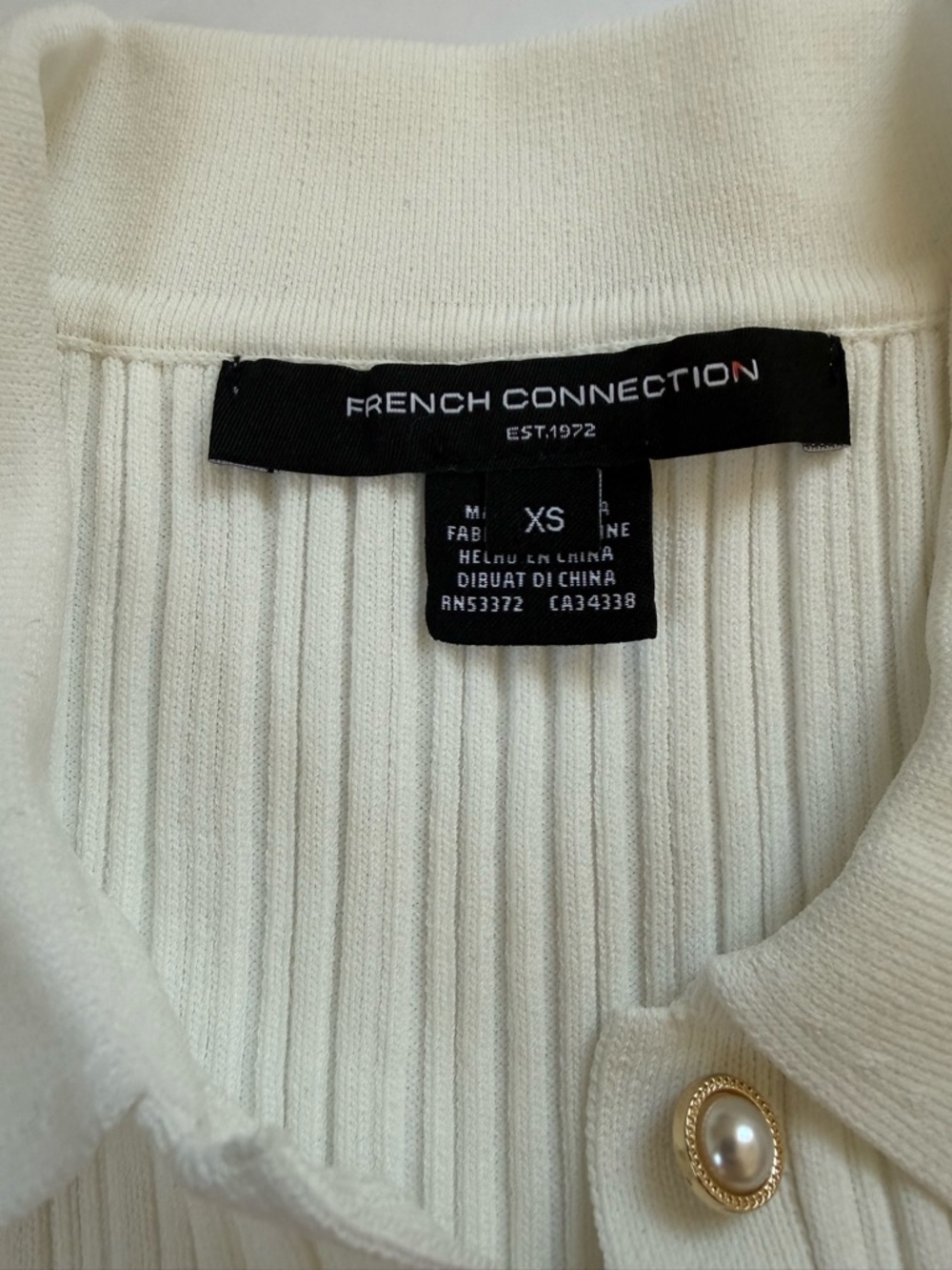 NWT French Connection Ribbed Knit Polo Top Pearl Buttons XS Ivory - Picture 3 of 5